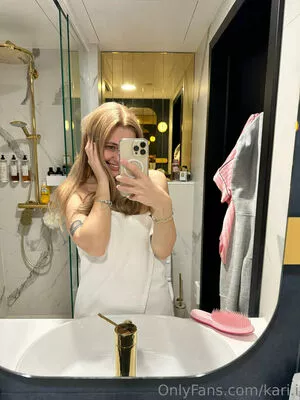 Kari.i nude photo #0306