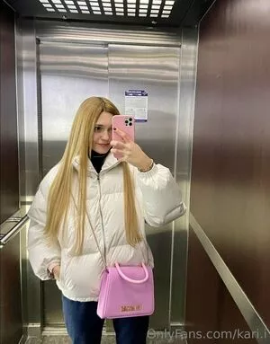 Kari.i nude photo #0315