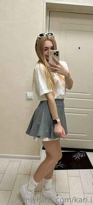 Kari.i nude photo #0337