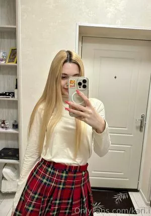 Kari.i nude photo #0340