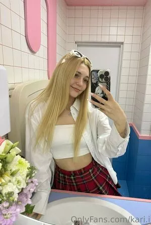 Kari.i nude photo #0341