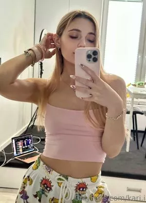 Kari.i nude photo #0361