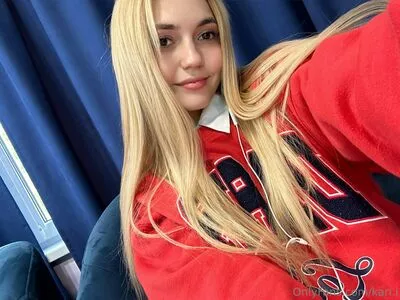 Kari.i nude photo #0363