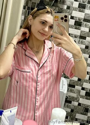 Kari.i nude photo #0364