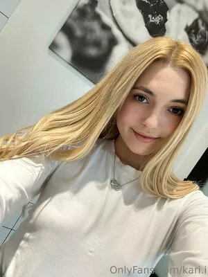 Kari.i nude photo #0367