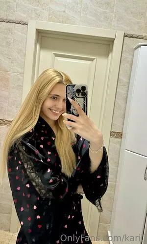 Kari.i nude photo #0374