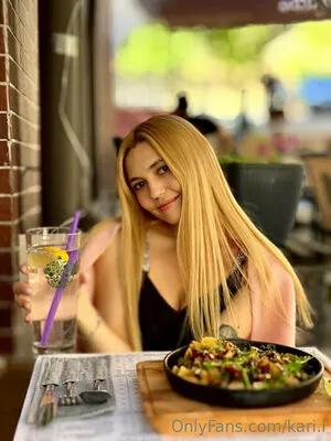 Kari.i nude photo #0380