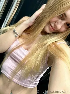 Kari.i nude photo #0410