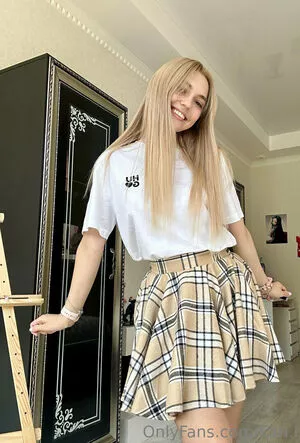 Kari.i nude photo #0418