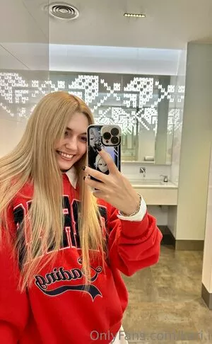 Kari.i nude photo #0422