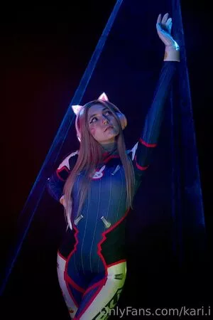 Kari.i nude photo #0426