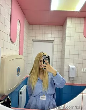 Kari.i nude photo #0434