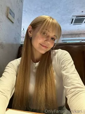 Kari.i nude photo #0452