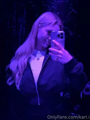 Kari.i nude photo #0468