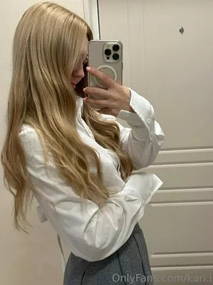 Kari.i nude photo #0471