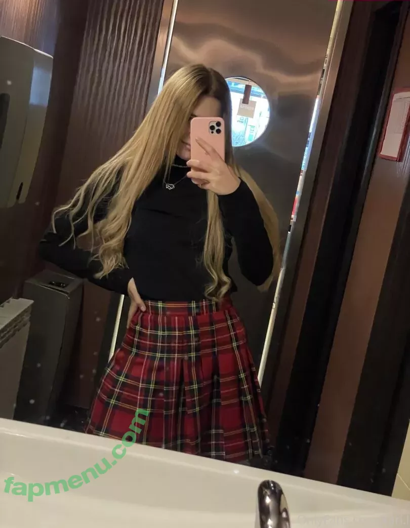 Kari.i nude photo #0105 (Kari.i)