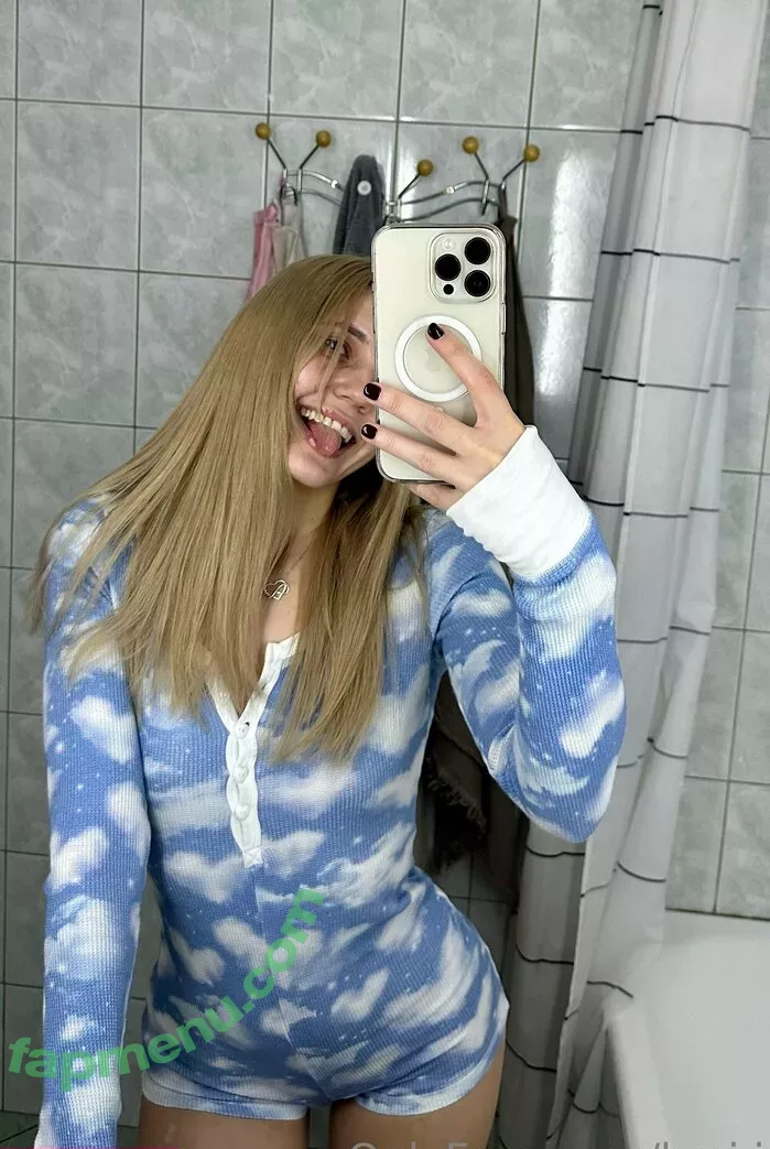 Kari.i nude photo #0171 (Kari.i)