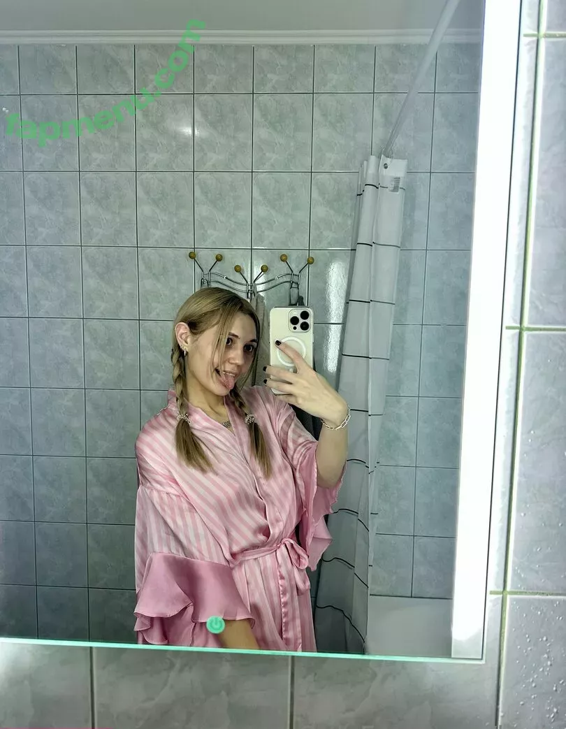 Kari.i nude photo #0208 (Kari.i)