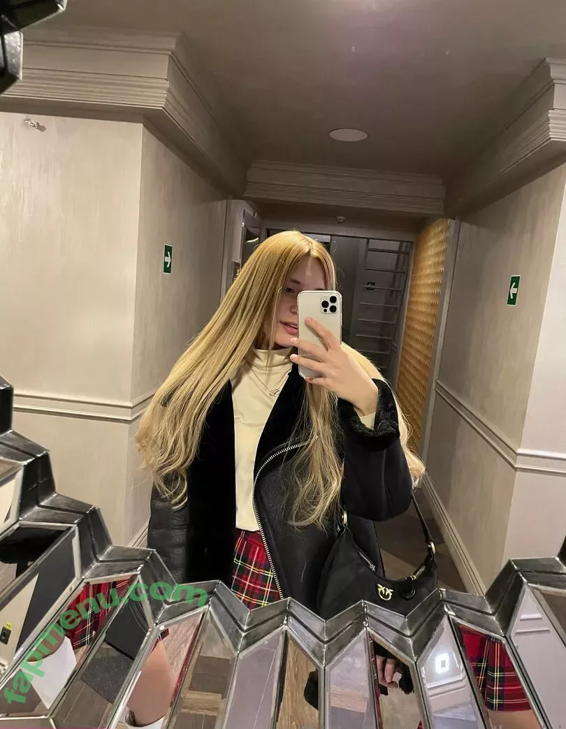 Kari.i nude photo #0256 (Kari.i)