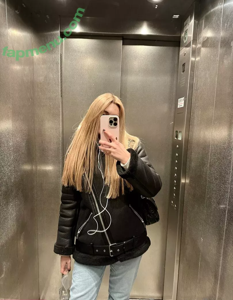 Kari.i nude photo #0321 (Kari.i)