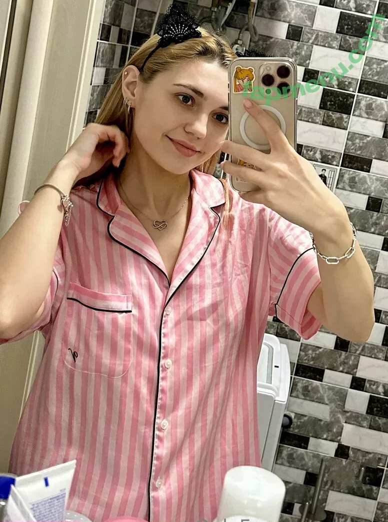 Kari.i nude photo #0364 (Kari.i)