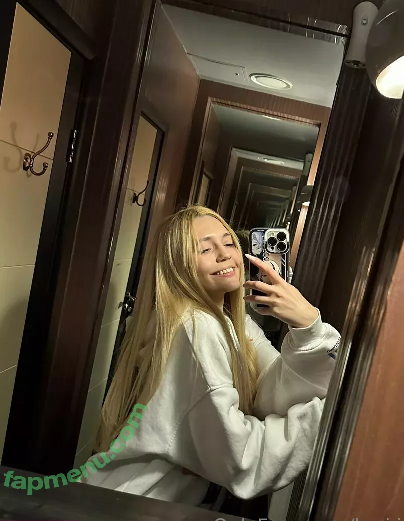 Kari.i nude photo #0381 (Kari.i)