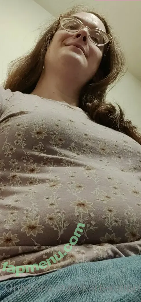 kariekolibri nude photo #0005 (kira_colibri)