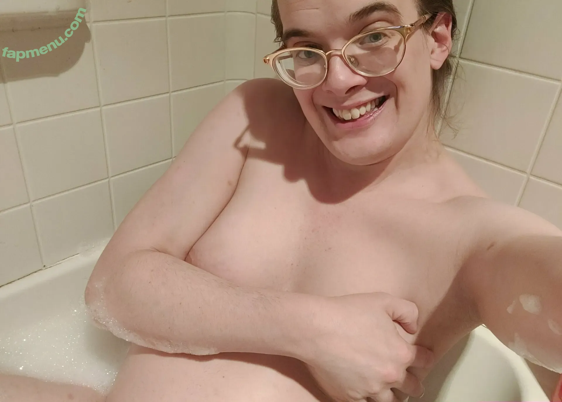 kariekolibri nude photo #0037 (kira_colibri)