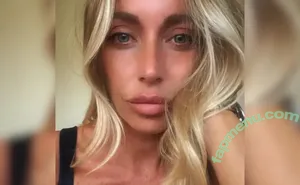 nude photo #0002