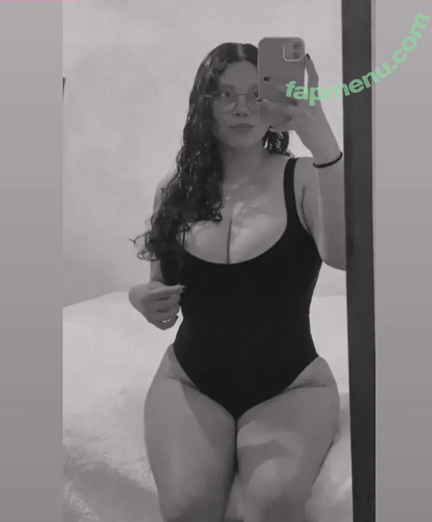 Karina Gonzalez nude photo #0010 (Perez 21)