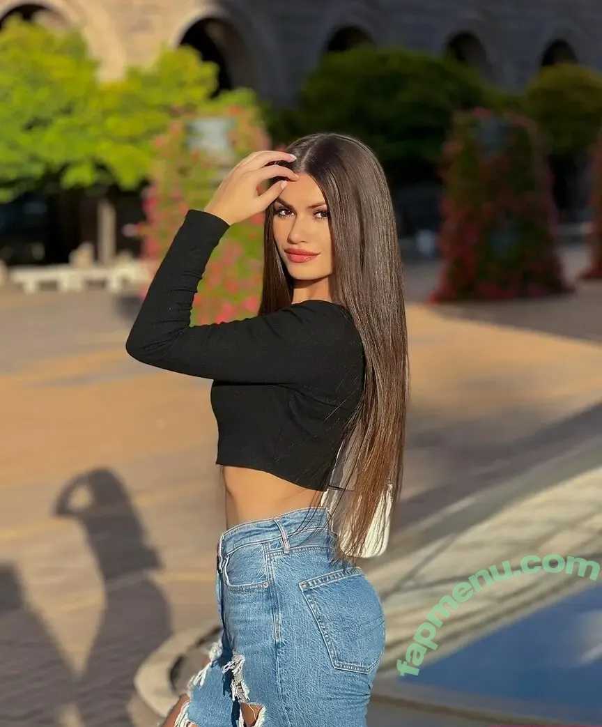 Karina Ilieva nude photo #0005 (karinaailieva / yourmaddyx)