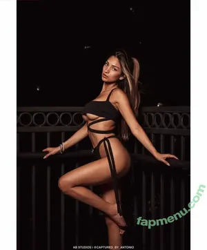 Karina Kabir / Hypermewww nude photo #0018