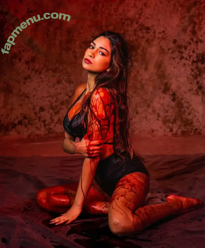 Karina Kabir nude photo #0003 (Hypermewww)
