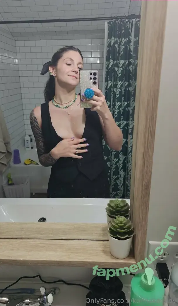karinakassidy nude photo #0007 (kassidyisconfused)