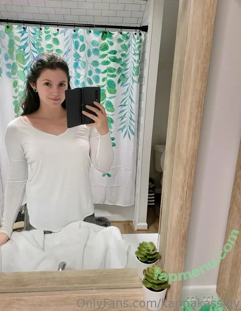 karinakassidy nude photo #0032 (kassidyisconfused)
