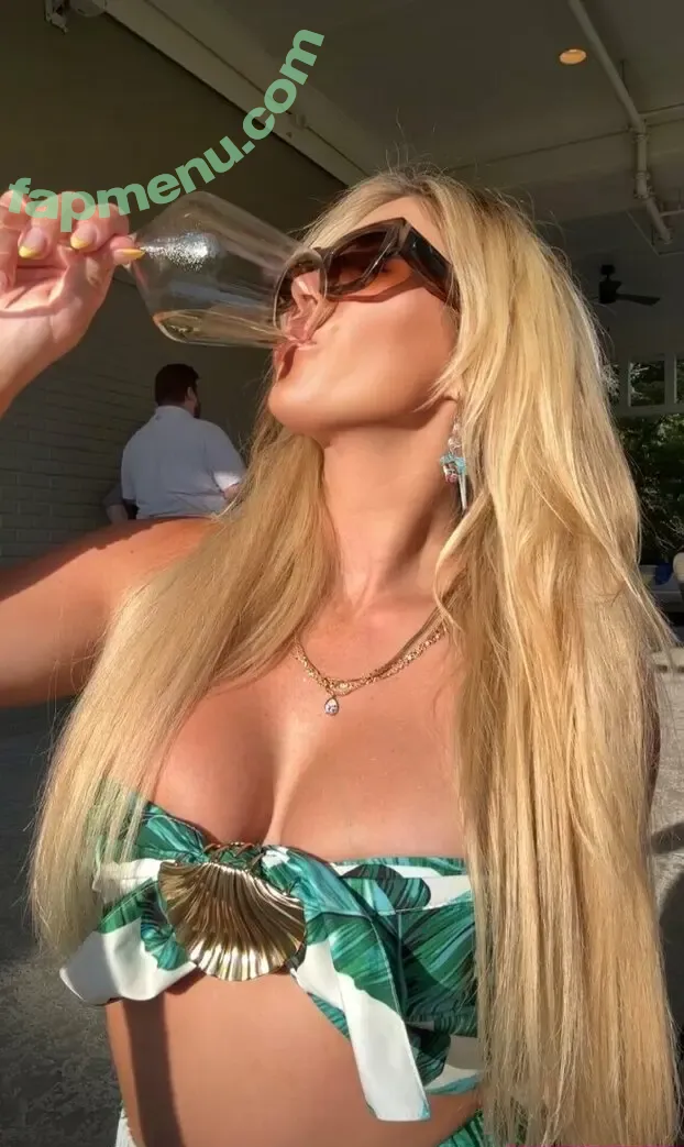 Karinhart nude photo #0019 (Karinhart)