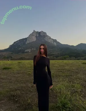 Karinne Elizabeth / _karineelizabeth nude photo #0029