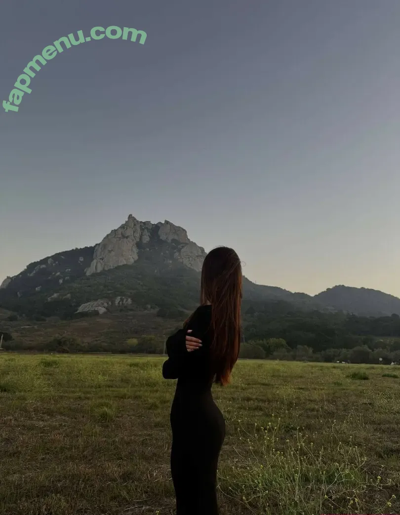 Karinne Elizabeth nude photo #0025 (_karineelizabeth)