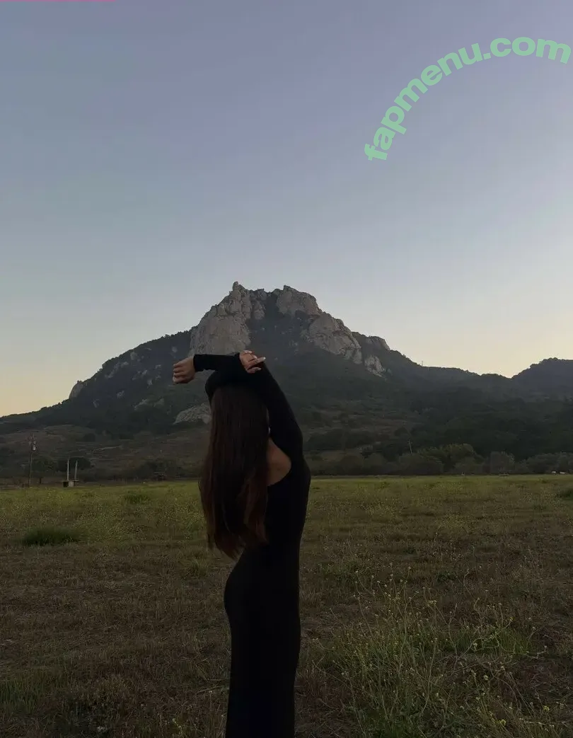 Karinne Elizabeth nude photo #0030 (_karineelizabeth)