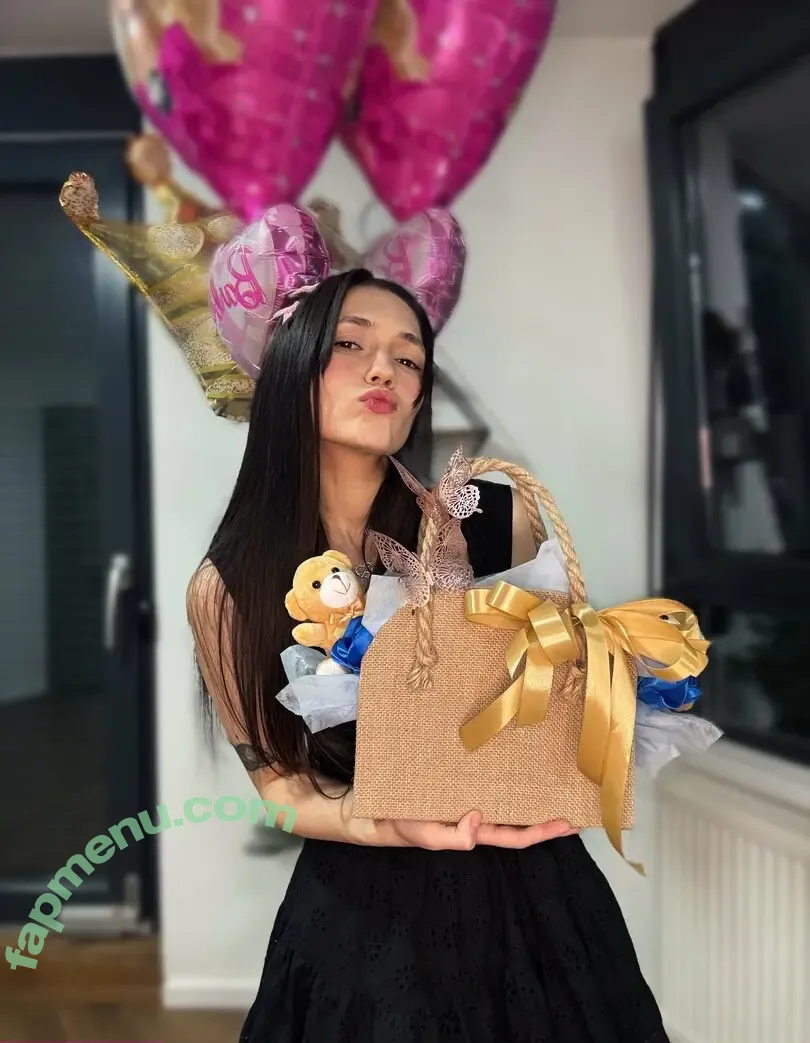 karisha.x nude photo #0672 (karisa.x)