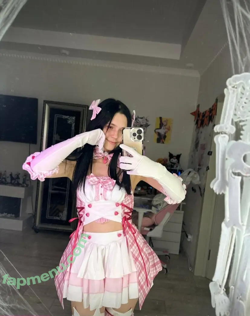 karisha.x nude photo #0685 (karisa.x)