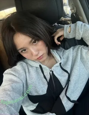 Kariwahh / kawiwi nude photo #0024