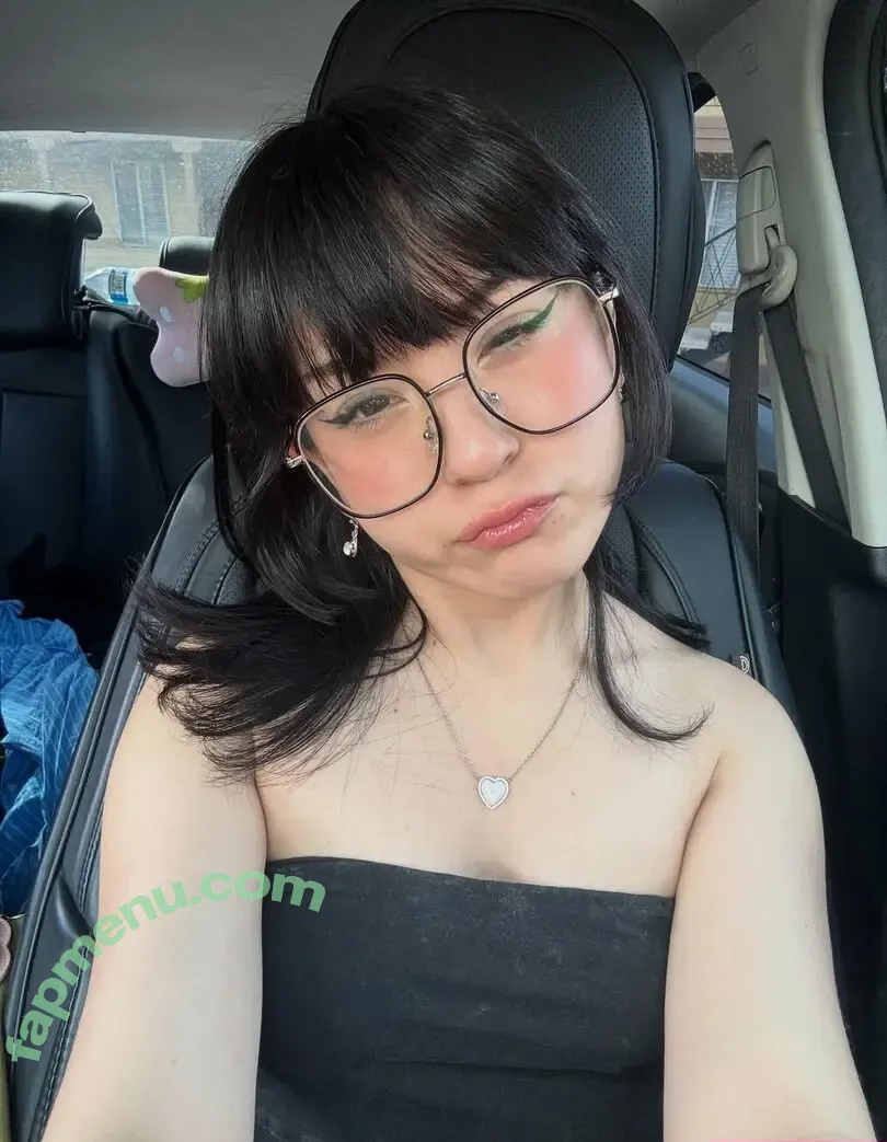 Kariwahh nude photo #0028 (kawiwi)