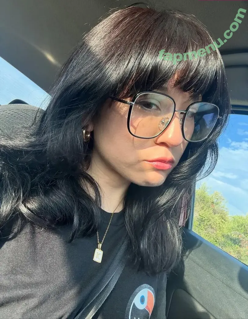 Kariwahh nude photo #0031 (kawiwi)