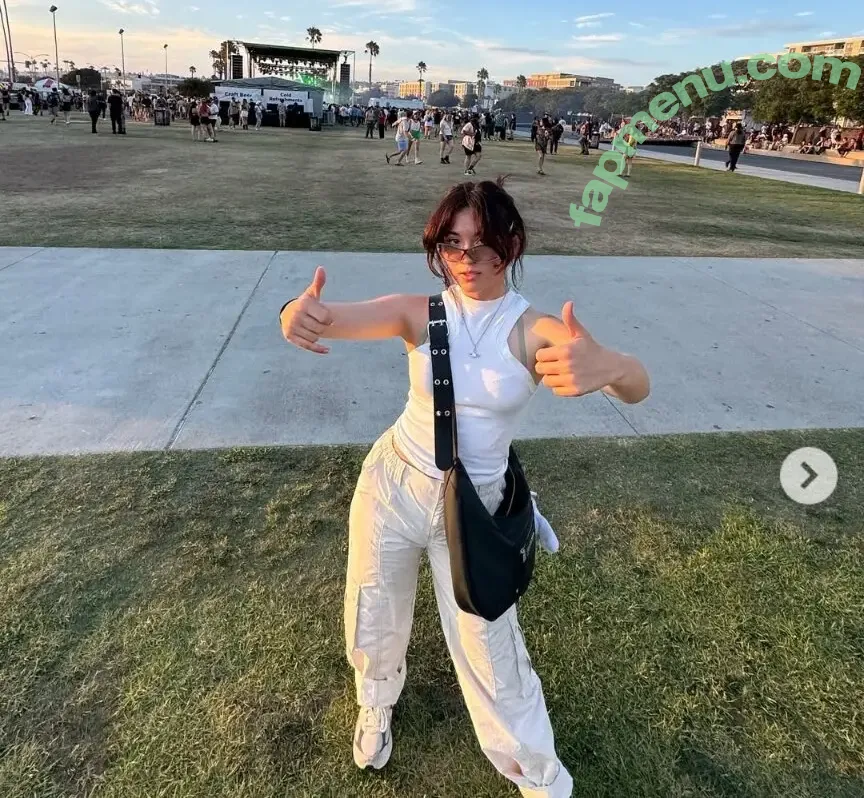 Kariwahh nude photo #0043 (kawiwi)