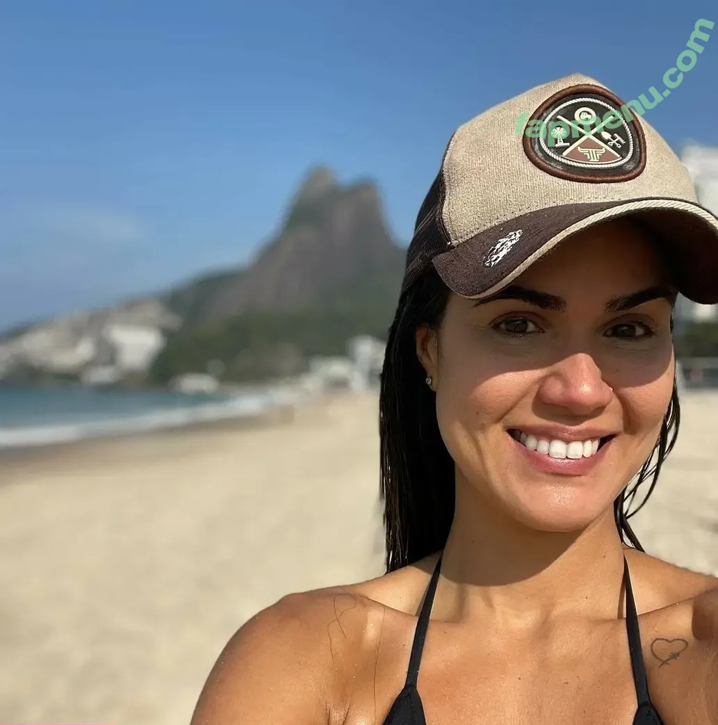 Karla Albuquerque nude photo #0009 (karlajornalismo)