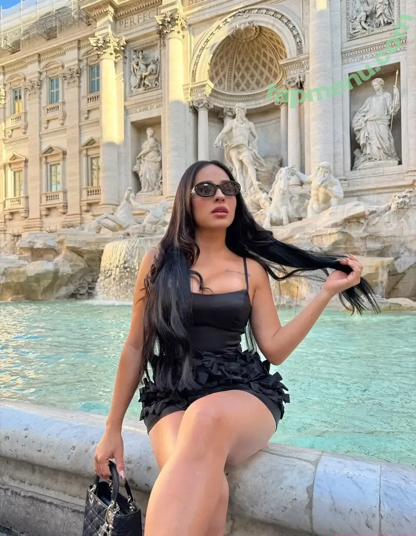 Karla Bustillos nude photo #0084 (karbgarcia / karlybustillosg)