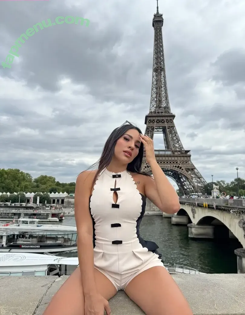 Karla Bustillos nude photo #0093 (karbgarcia / karlybustillosg)