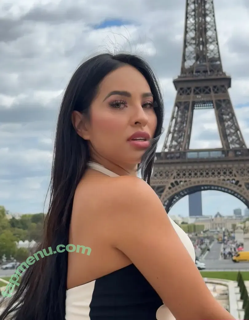 Karla Bustillos nude photo #0095 (karbgarcia / karlybustillosg)