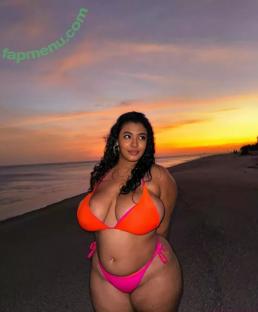 Karla Turner nude photo #0174 (Karlamelito / karlaturner_)